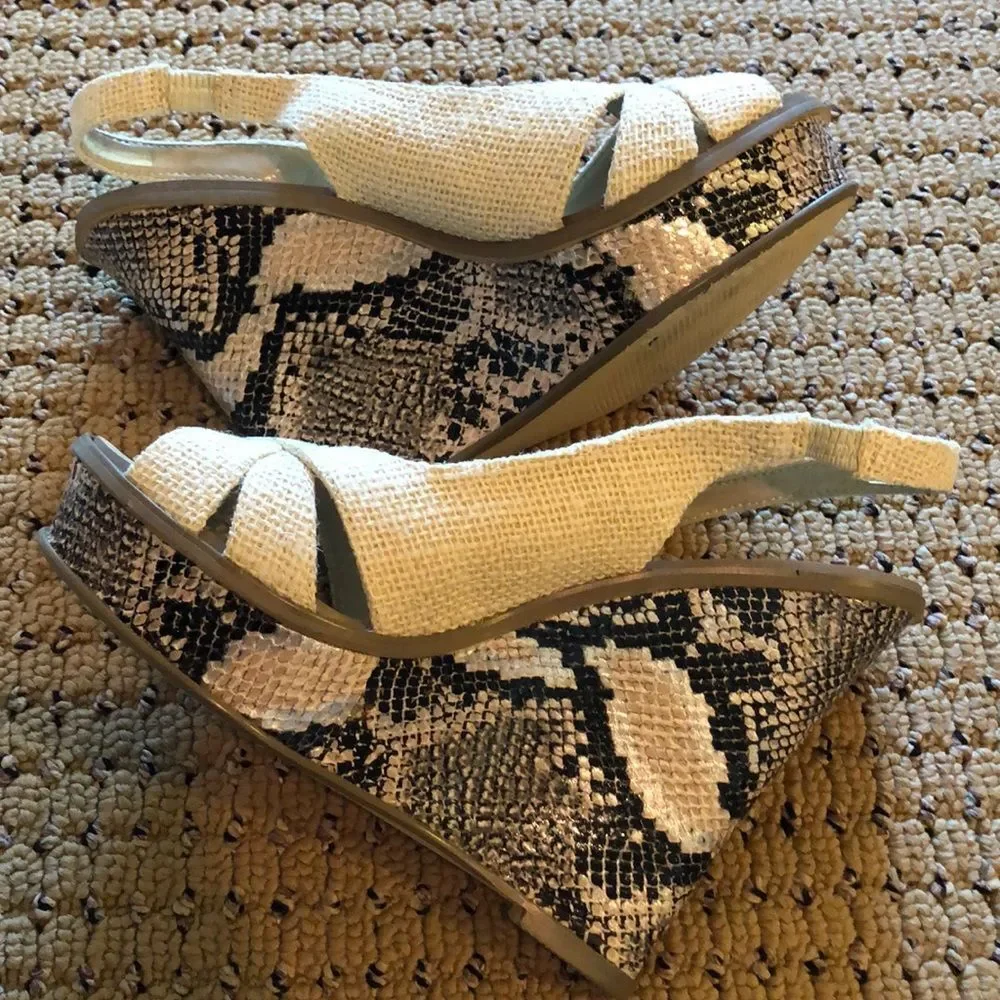 Women's Tan Wedge Sandals